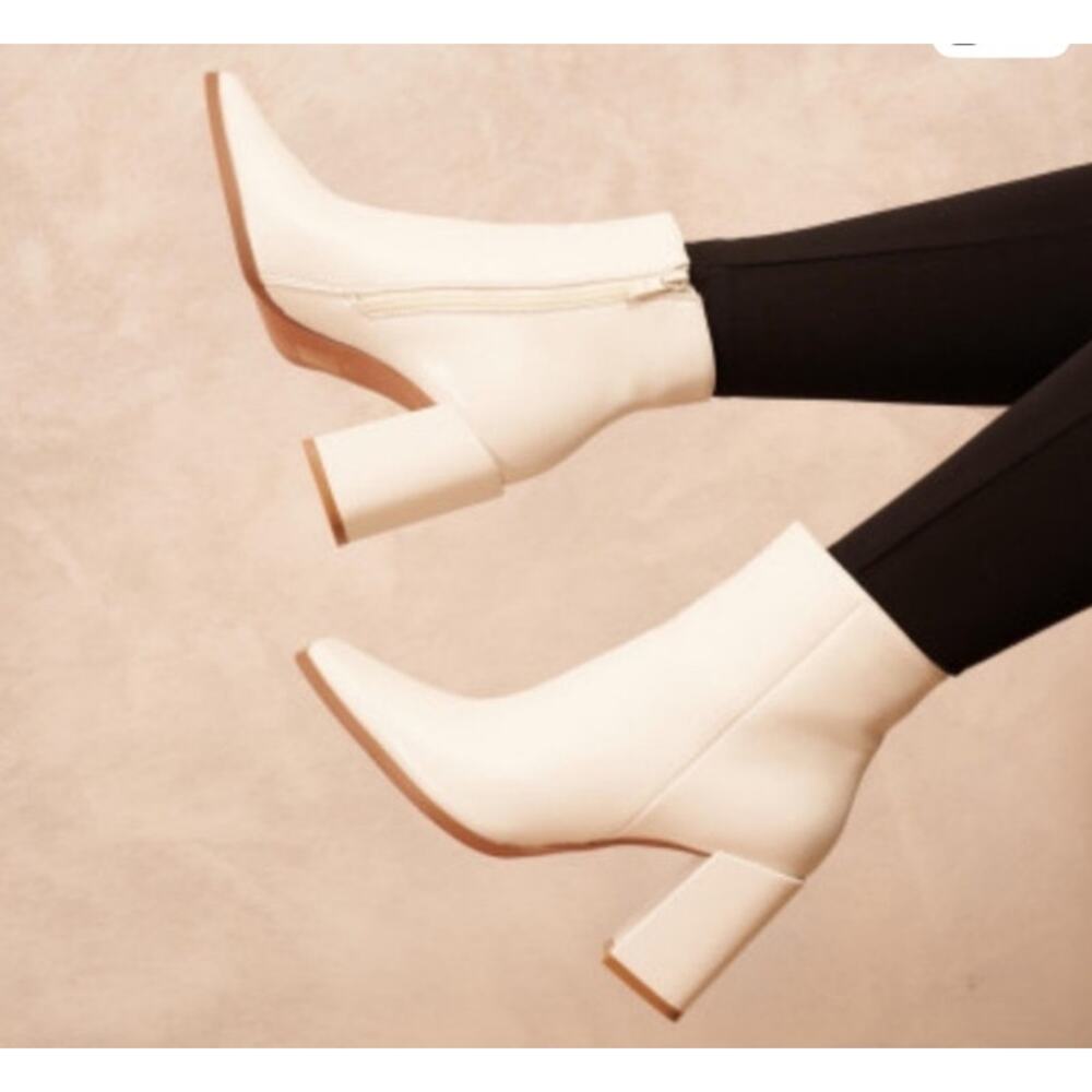 Ideal Nasty Gal White Vegan Ankle Block 3.5" Heel Faux Leather Boots Sz 40 Y2K